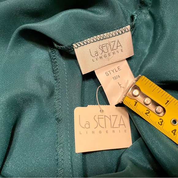 Rare vintage La Senza satin chemise nightie NWT - Picture 5 of 7